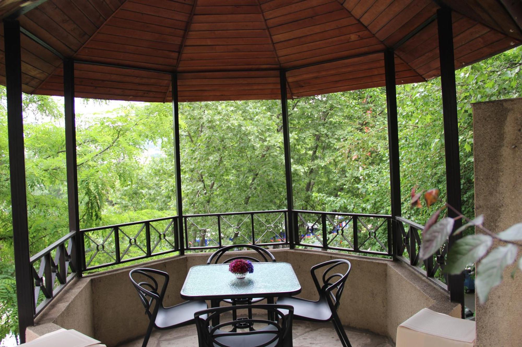 Iliani Hotel Tbilissi Extérieur photo